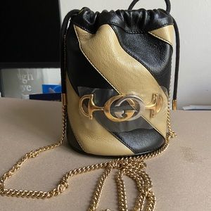 ‼️SOLD‼️ Gucci Zumi Leather Bucket Bag